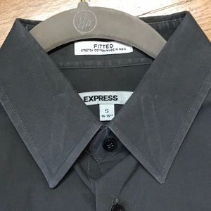 Men’s Express Button Down Shirt (S 14-14.5)